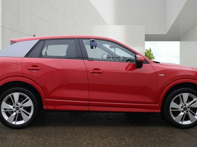 Audi Q2 35 Tfsi S Line Red