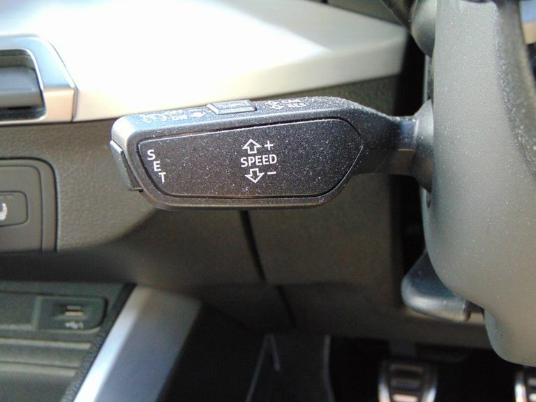 Audi Q2 35 Tfsi S Line Red #6