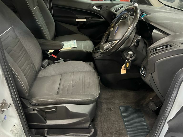 Ford Grand Tourneo Connect 1.5 Tdci 120 Zetec White #3
