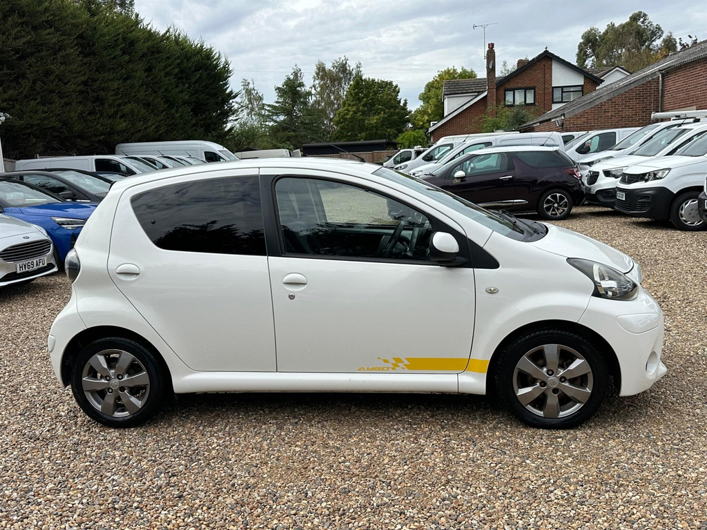 Toyota Aygo 1.0 Vvt-i Move Euro 5 White #6