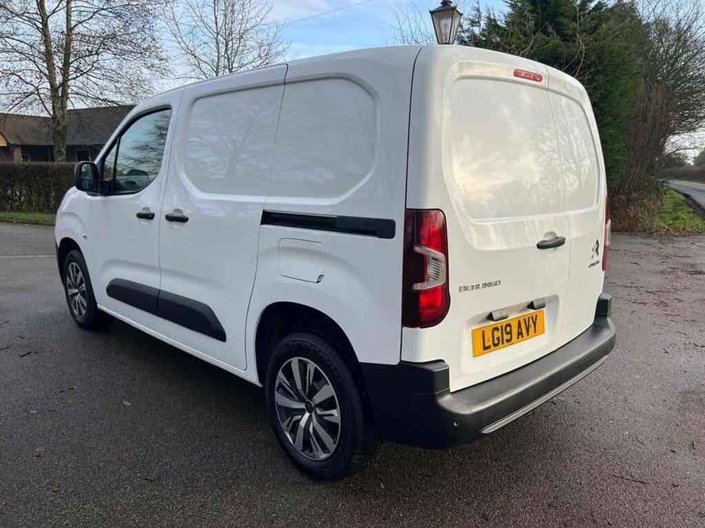 Citroen Berlingo Mpv White #3