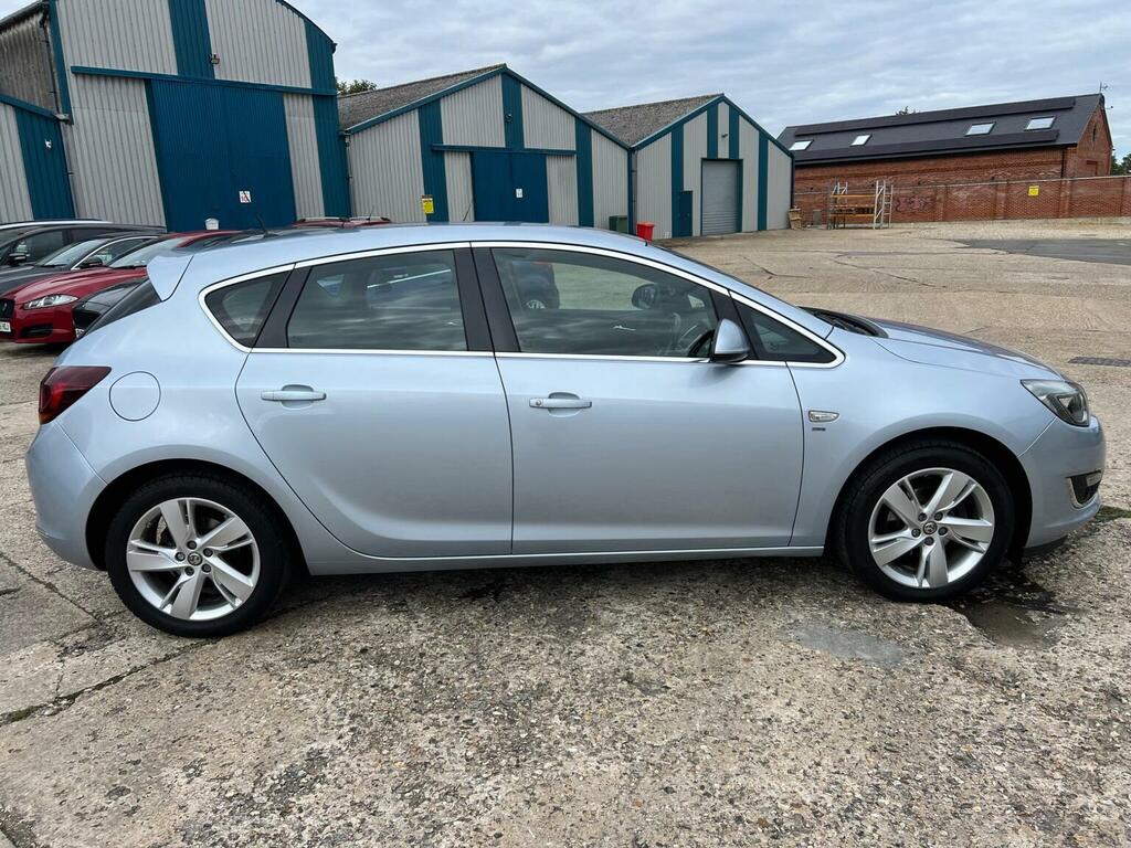 Vauxhall Astra I Excite U1188 Ulez Red #9