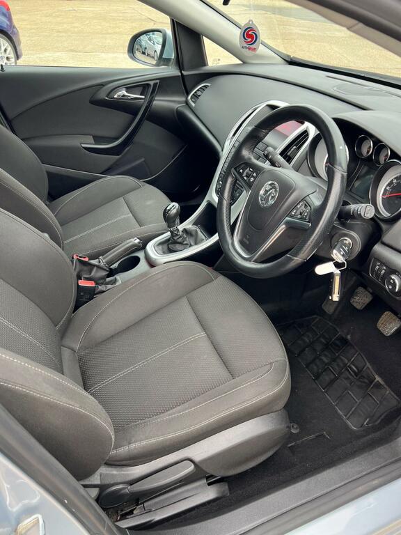 Vauxhall Astra I Excite U1188 Ulez Red #13