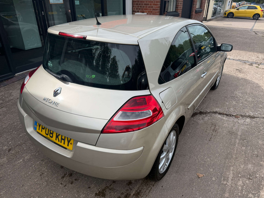 Renault Megane 1.5 Dci Dynamique S Red #11