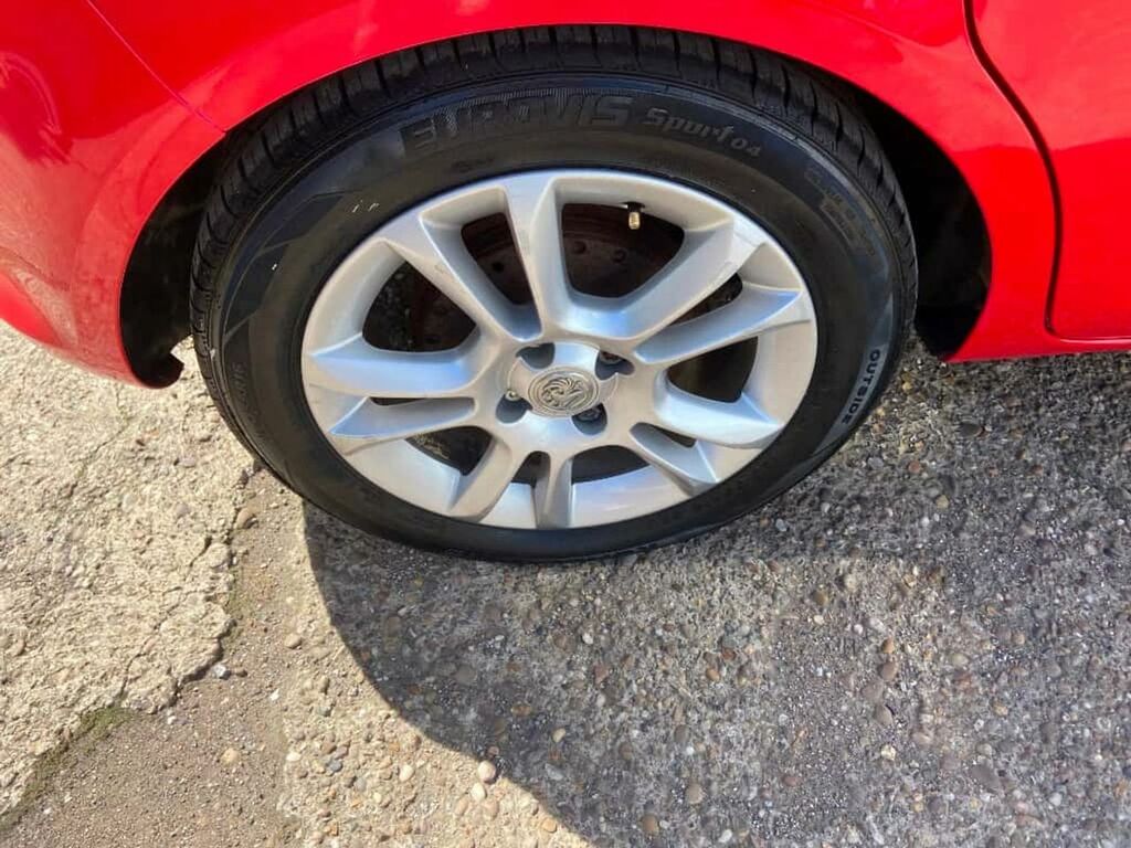 Vauxhall Corsa Hatchback 1.4I Silver #9