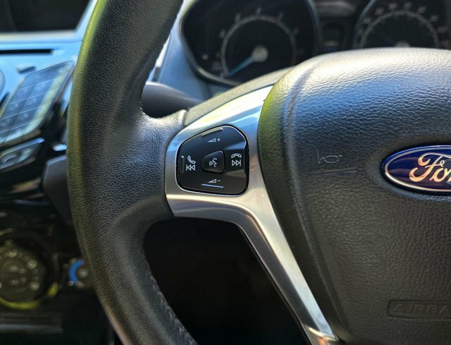 Ford Fiesta 1.25 82 Zetec Blue #19