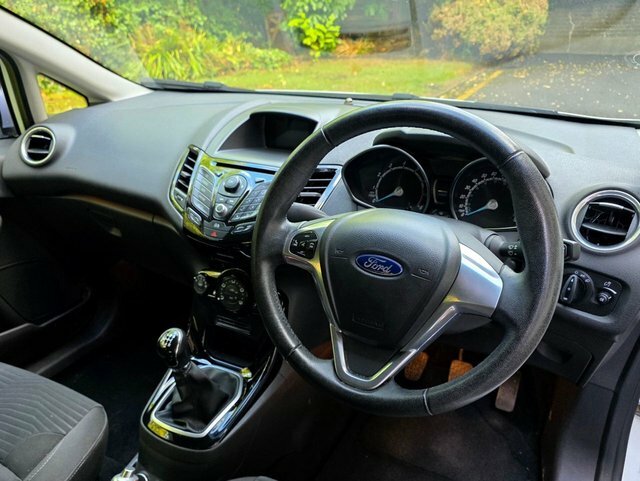 Ford Fiesta 1.25 82 Zetec Blue #12