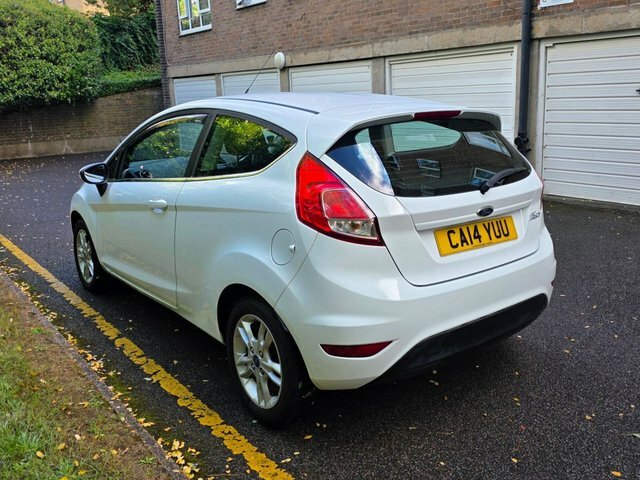 Ford Fiesta Zetec Hatchback White #5