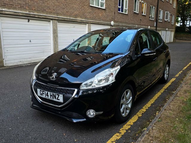Peugeot 208 Vti Active Hatchback Black #3