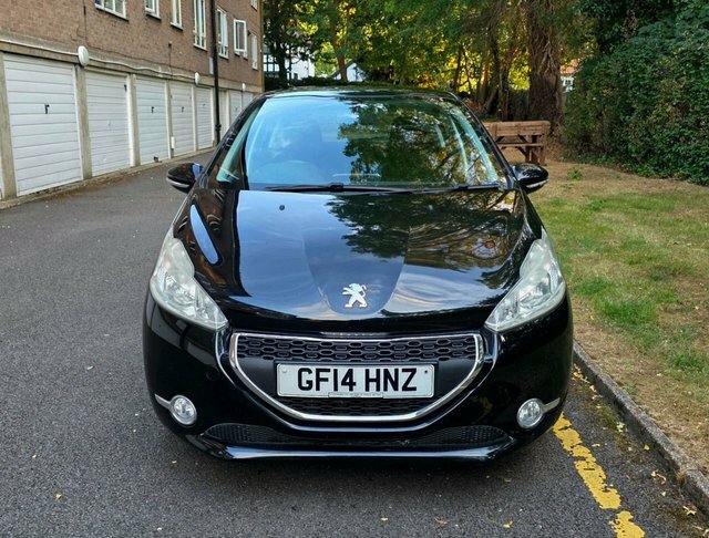 Peugeot 208 Vti Active Hatchback Black #2
