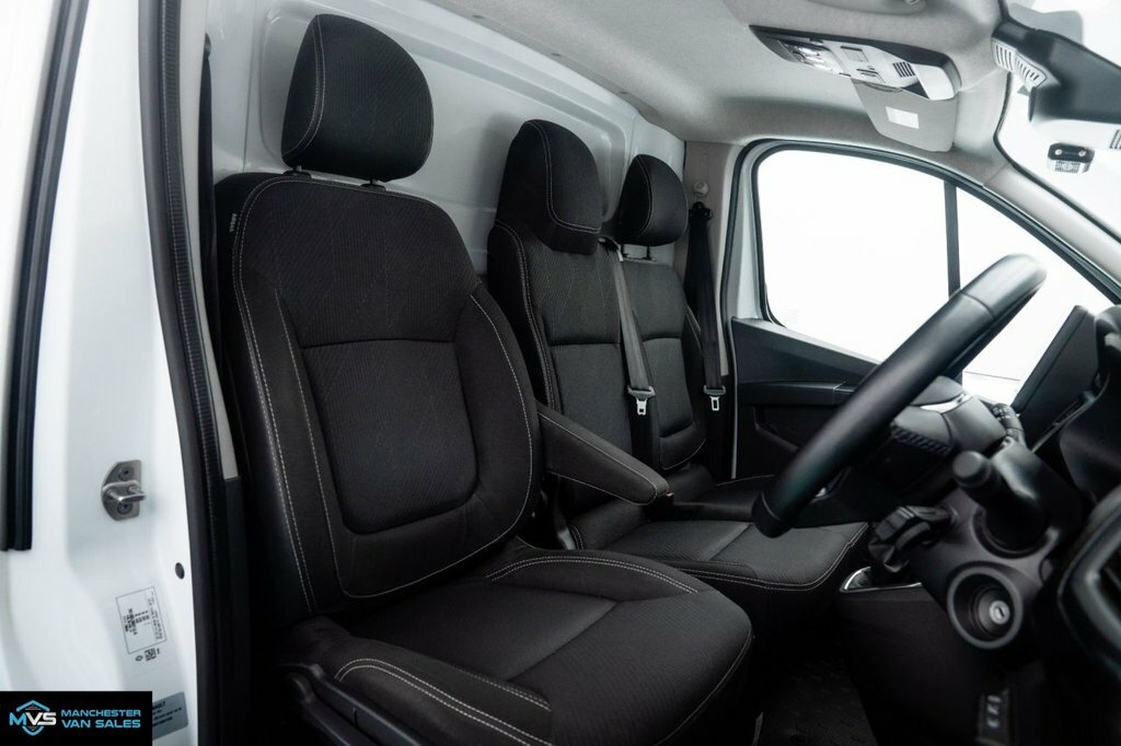 Renault Trafic 2L Extra YA74UTX White #5