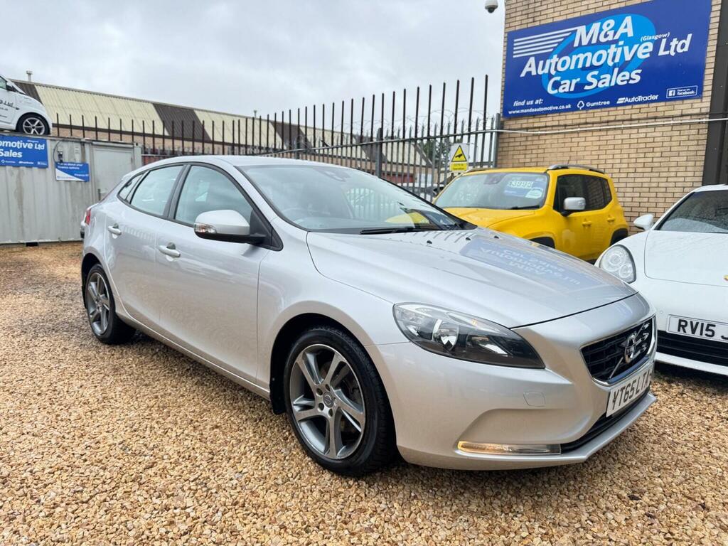 Volvo V40 Hatchback 2.0 D2 Es Nav Euro 6 Ss 201565 Silver