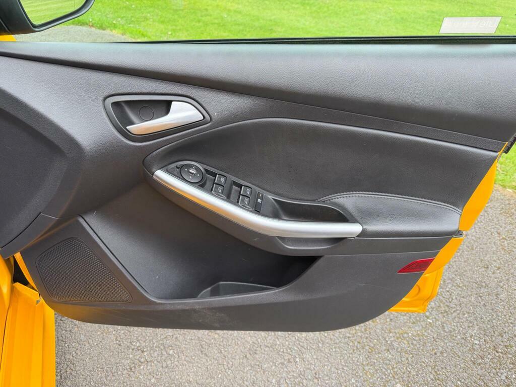 Ford Focus 1.6 Tdci Zetec Euro 5 Ss #25