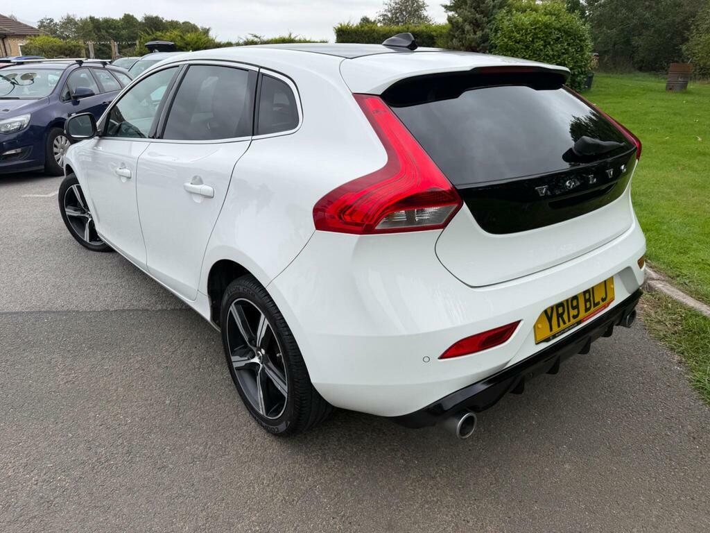 Volvo V40 2.0 T2 R-design Edition Euro 6 S S White #4