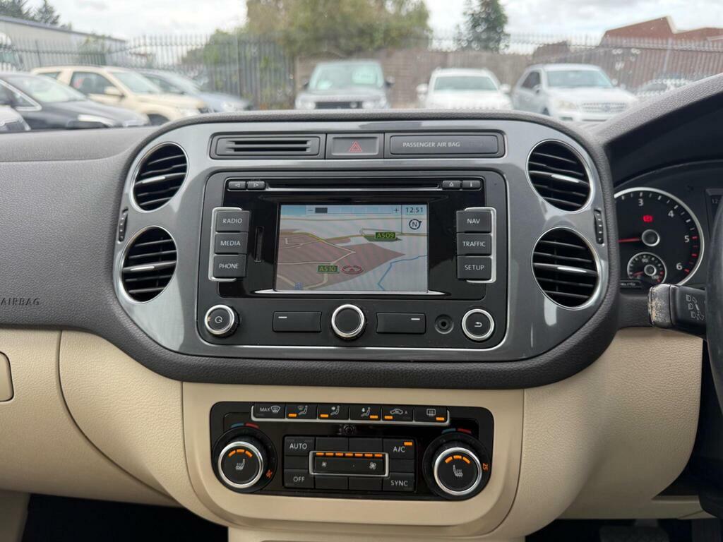 Volkswagen Tiguan Automatic Silver #24