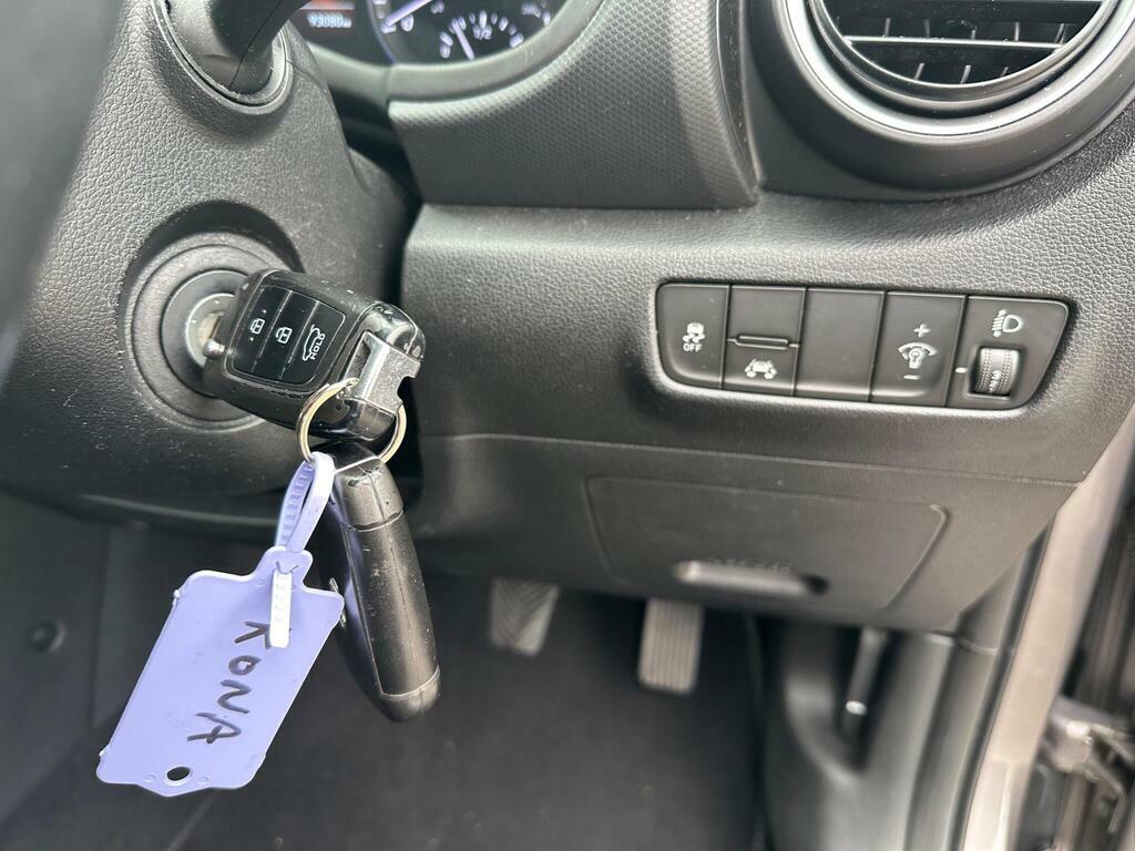 Hyundai Kona Hatchback #21