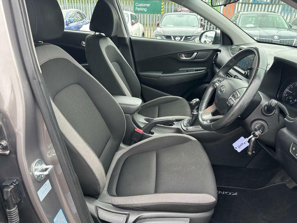 Hyundai Kona Hatchback #12