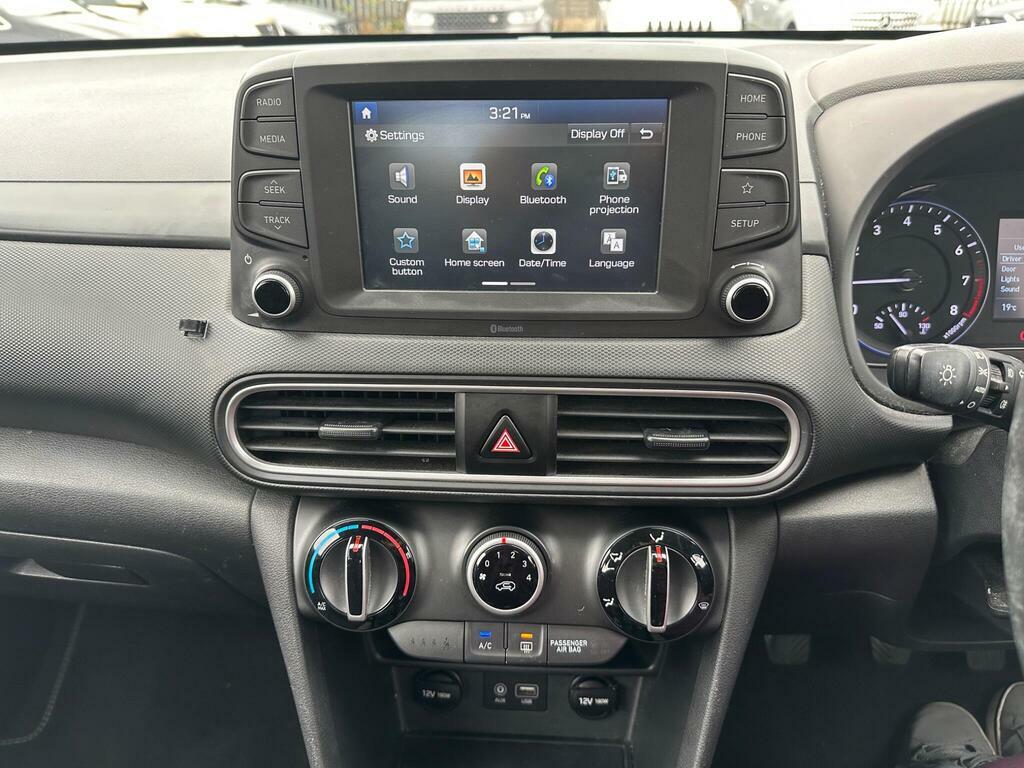 Hyundai Kona Hatchback #27