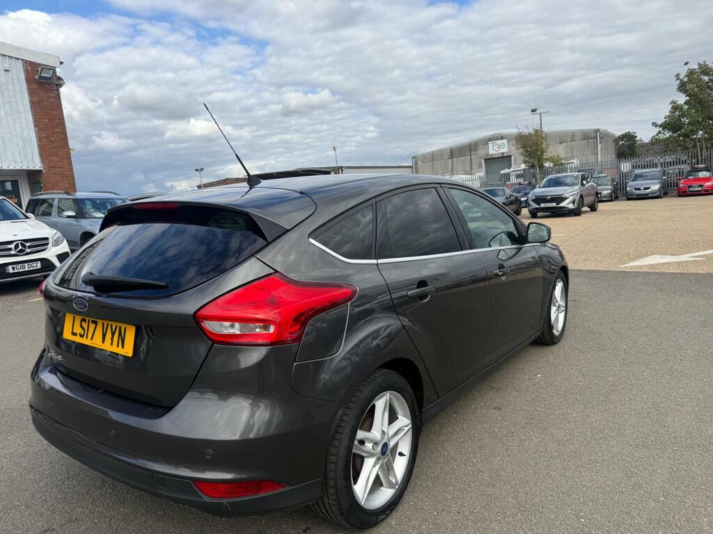 Ford Focus 1.5 Tdci Titanium Euro 6 S S Grey #4