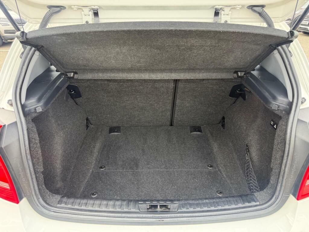 BMW 1 Series 2009 59 120I Silver #34