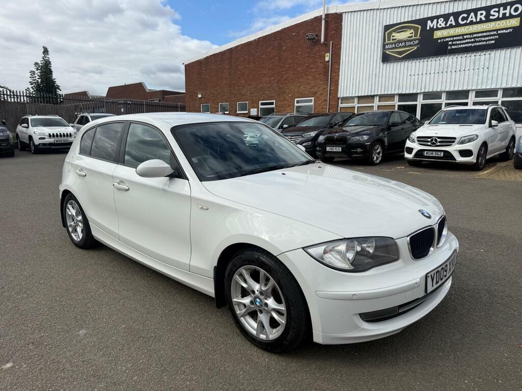 BMW 1 Series 2009 59 120I Silver #1