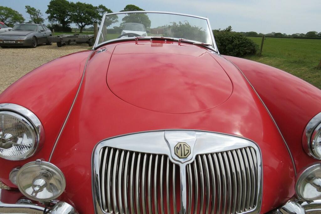 MG MGA Roadster White #5