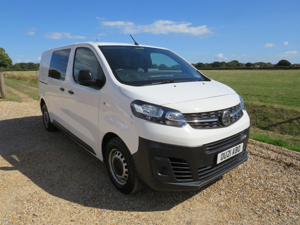 Vauxhall Vivaro 3100 2.0D 120Ps Edition H1 Van White
