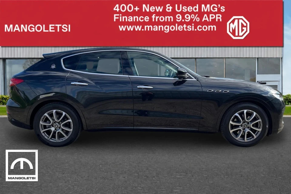 Maserati Levante V6d Granlusso Black #4
