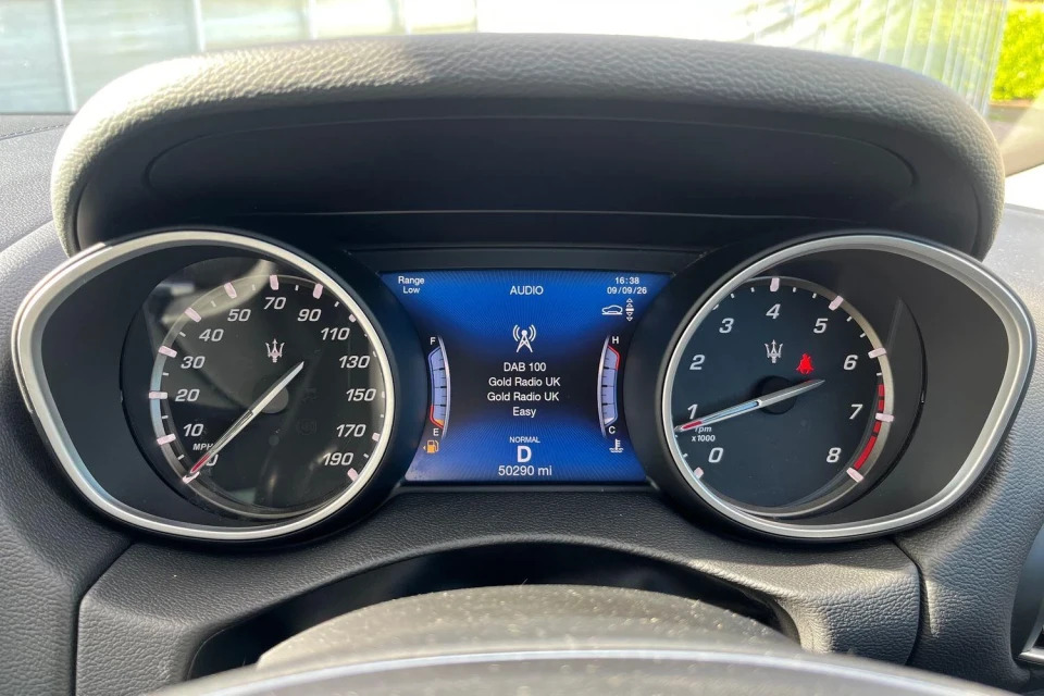Maserati Levante V6d Granlusso Black #14