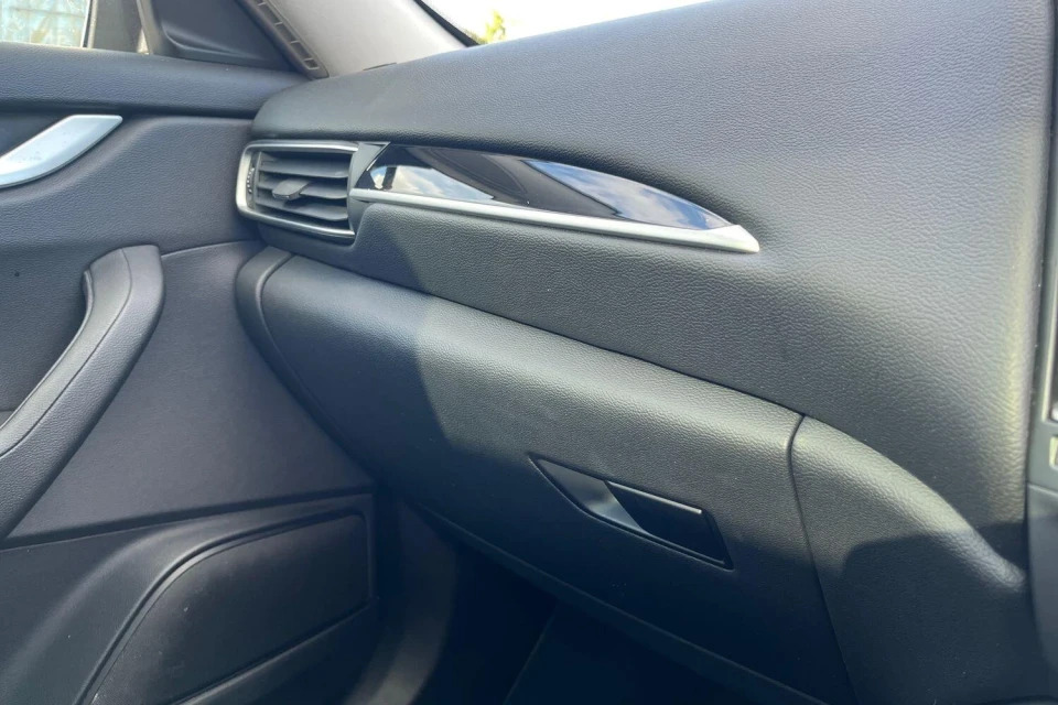 Maserati Levante V6d Granlusso Black #25