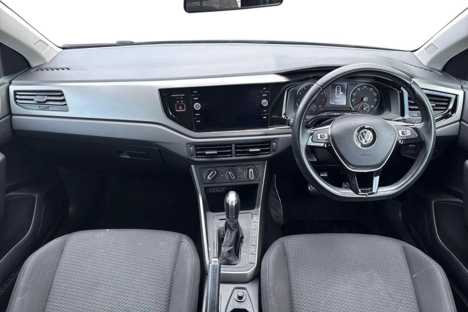 Volkswagen Polo Se Silver #7
