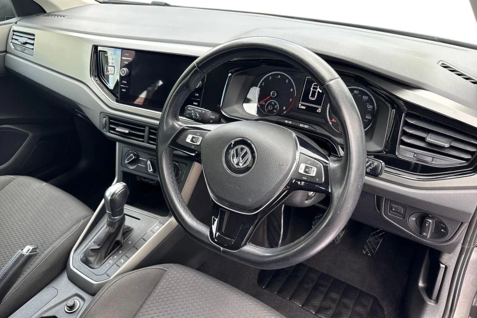 Volkswagen Polo Se Silver #26