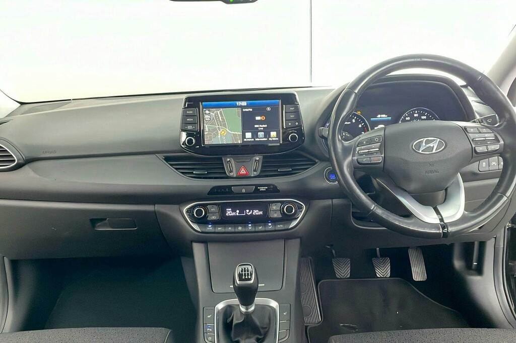 Hyundai I30 1.4 T Gdi Premium Fastback Ss Black #4