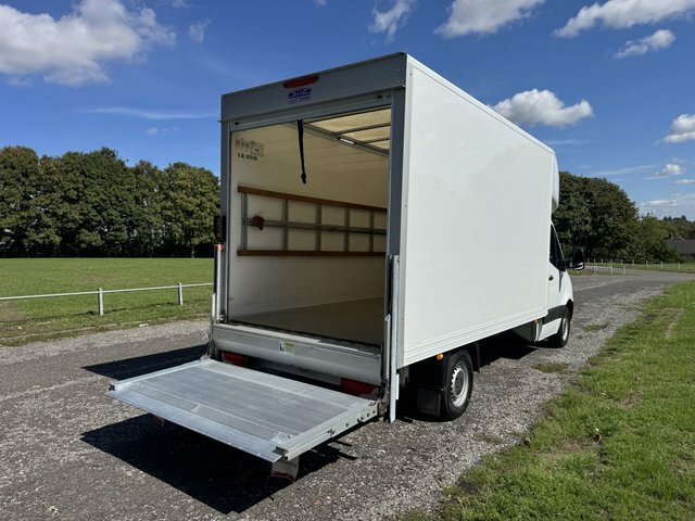 Mercedes-Benz Sprinter Premium Blue #8