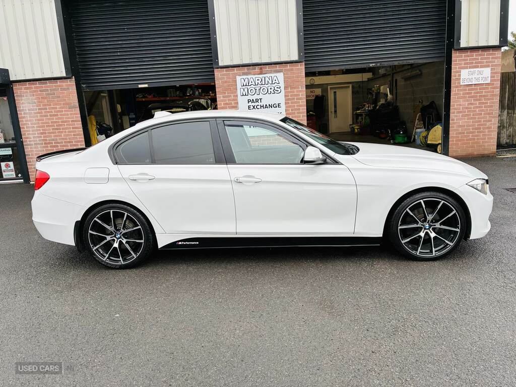 BMW 3 Series 320D Efficientdynamics White #2