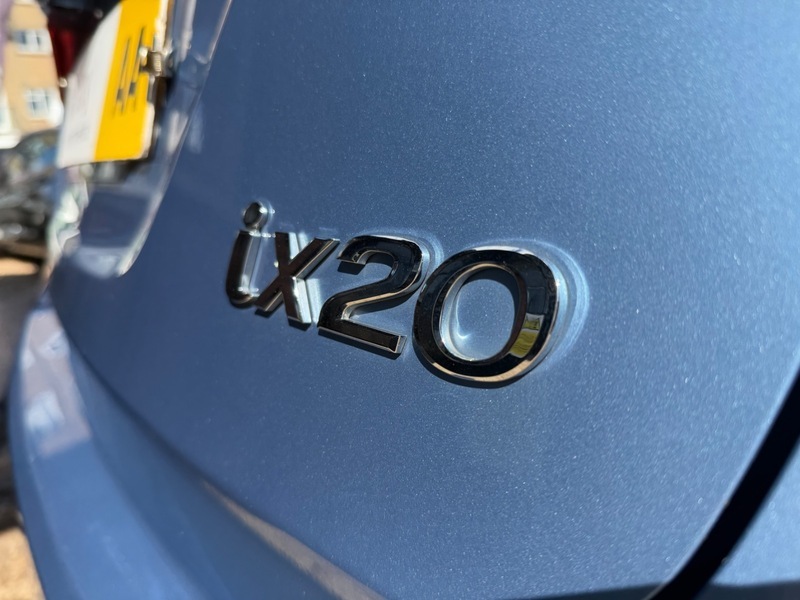 Hyundai Ix20 Active Silver #9