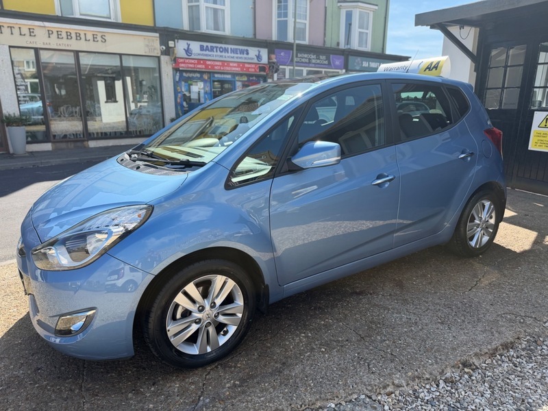 Hyundai Ix20 1.6 Style Hatchback Blue #6