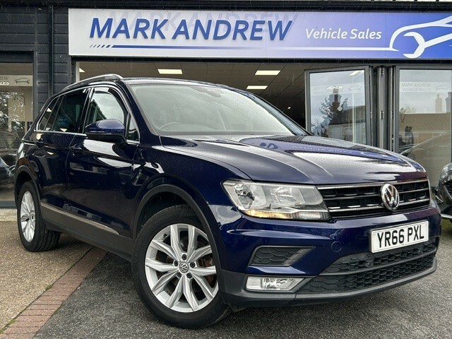 Volkswagen Tiguan 2.0 Tdi Bluemotion Tech Se Navigation Blue