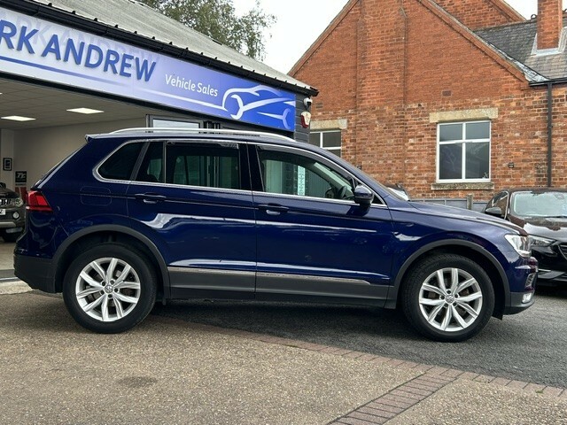 Volkswagen Tiguan 2.0 Tdi Bluemotion Tech Se Navigation Blue #2