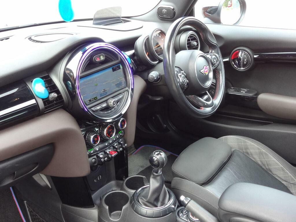 Mini Hatch 2.0 Cooper S Euro 6 S S Red #2