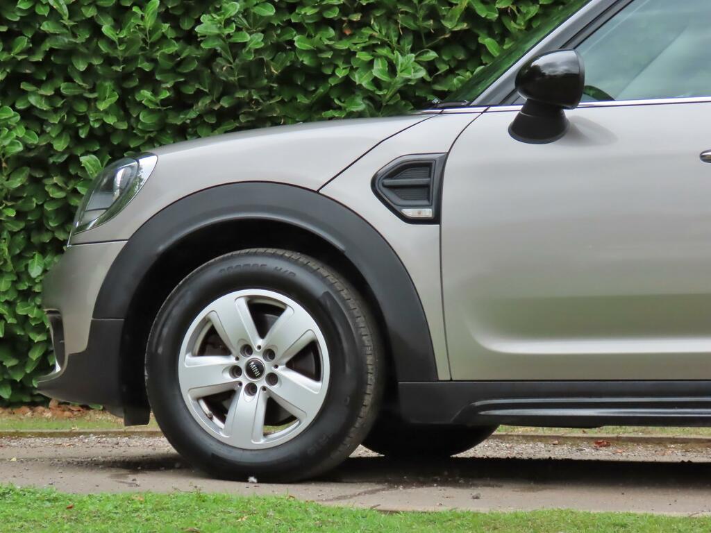 Mini Countryman Suv Green #8