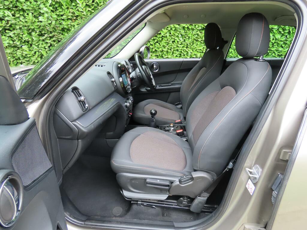 Mini Countryman Suv Green #14