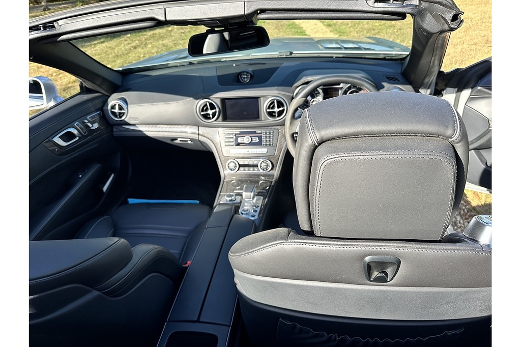 Mercedes-Benz SL Class 63 Black #27