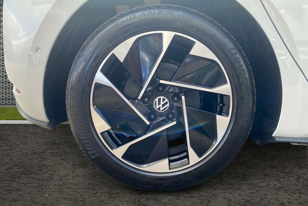 Volkswagen ID.3 Pro Performance 58Kwh Family Hatchback Electri  #5
