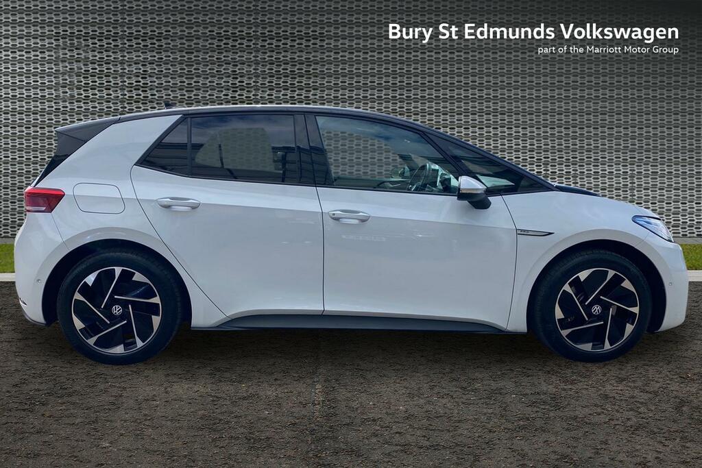 Volkswagen ID.3 Pro Performance 58Kwh Family Hatchback Electri  #4