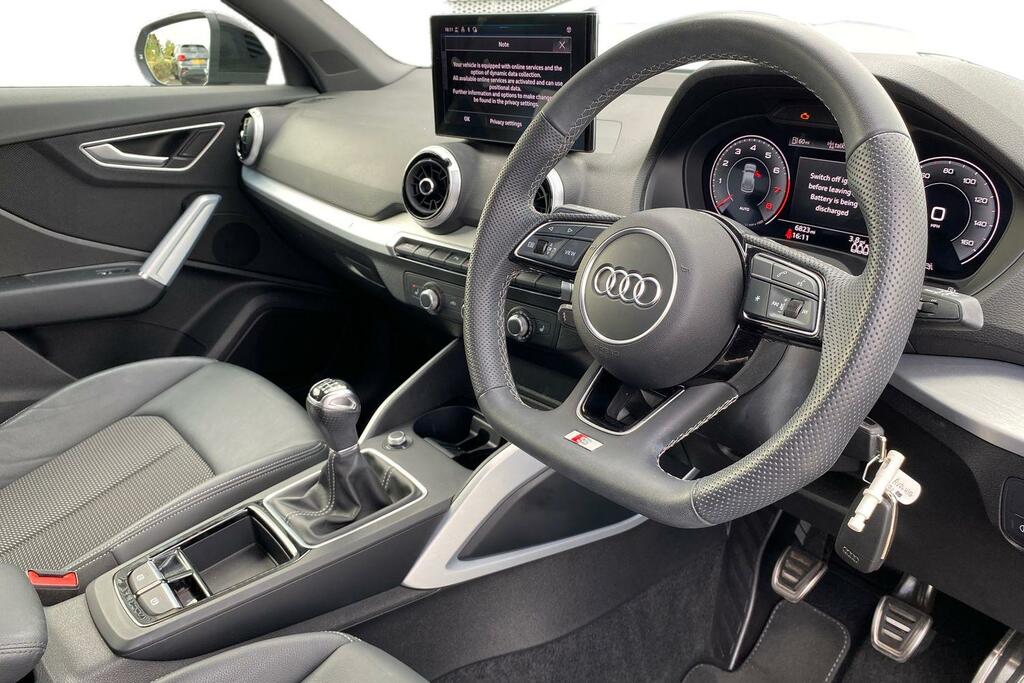 Audi Q2 1.5 Tfsi Cod 35 Black Edition Suv Manua Grey #6