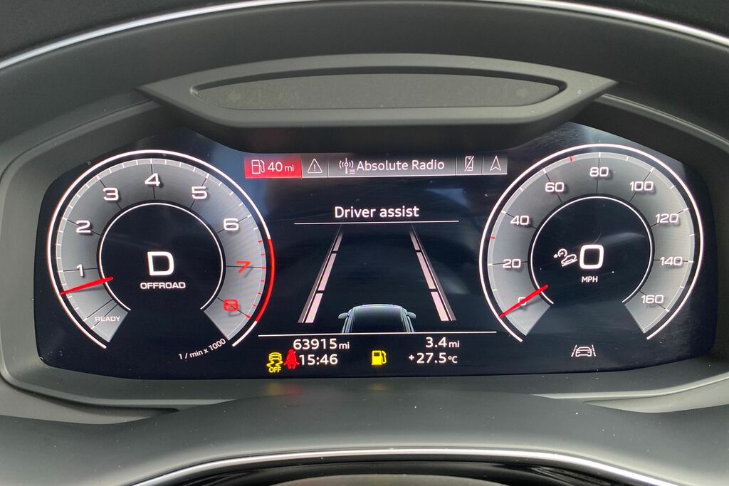 Audi Q8 S Line Black #25