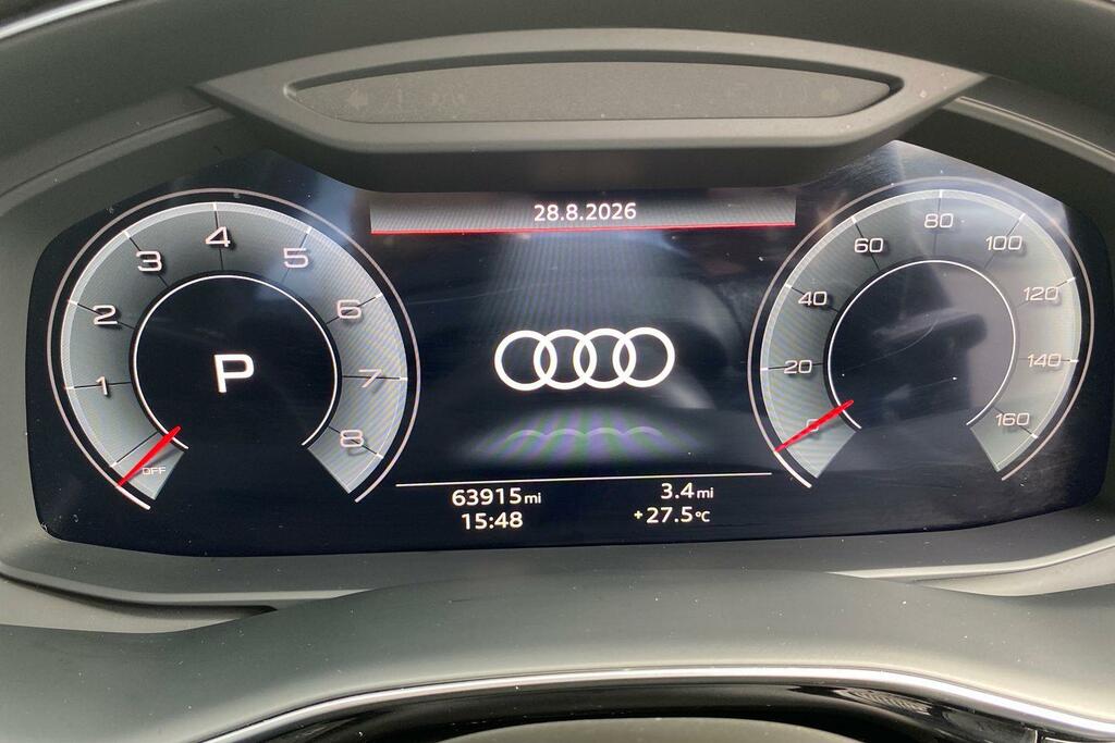Audi Q8 S Line Black #11