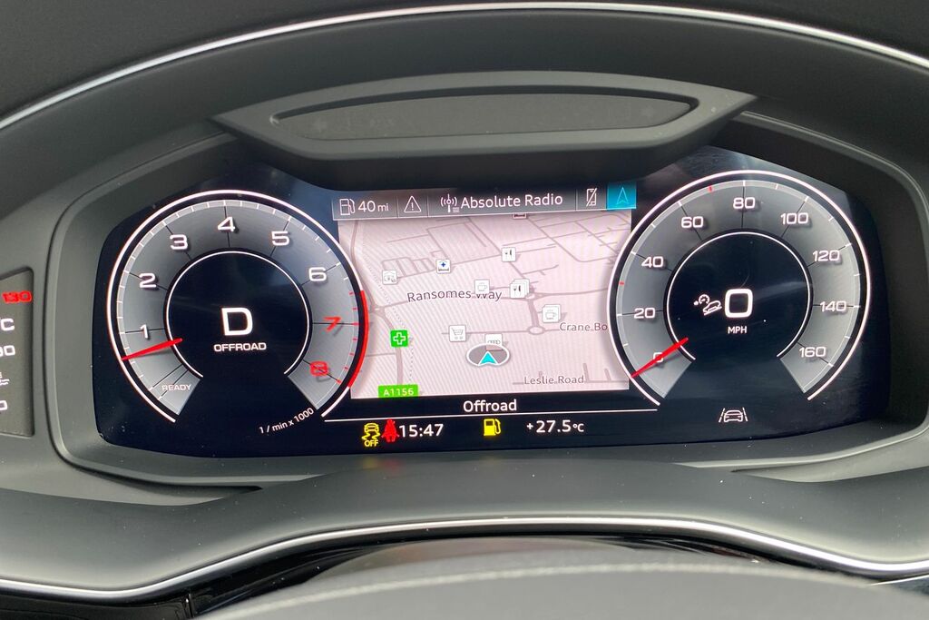 Audi Q8 S Line Black #24