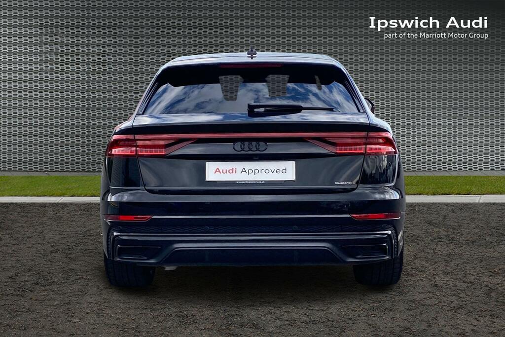 Audi Q8 S Line Black #9